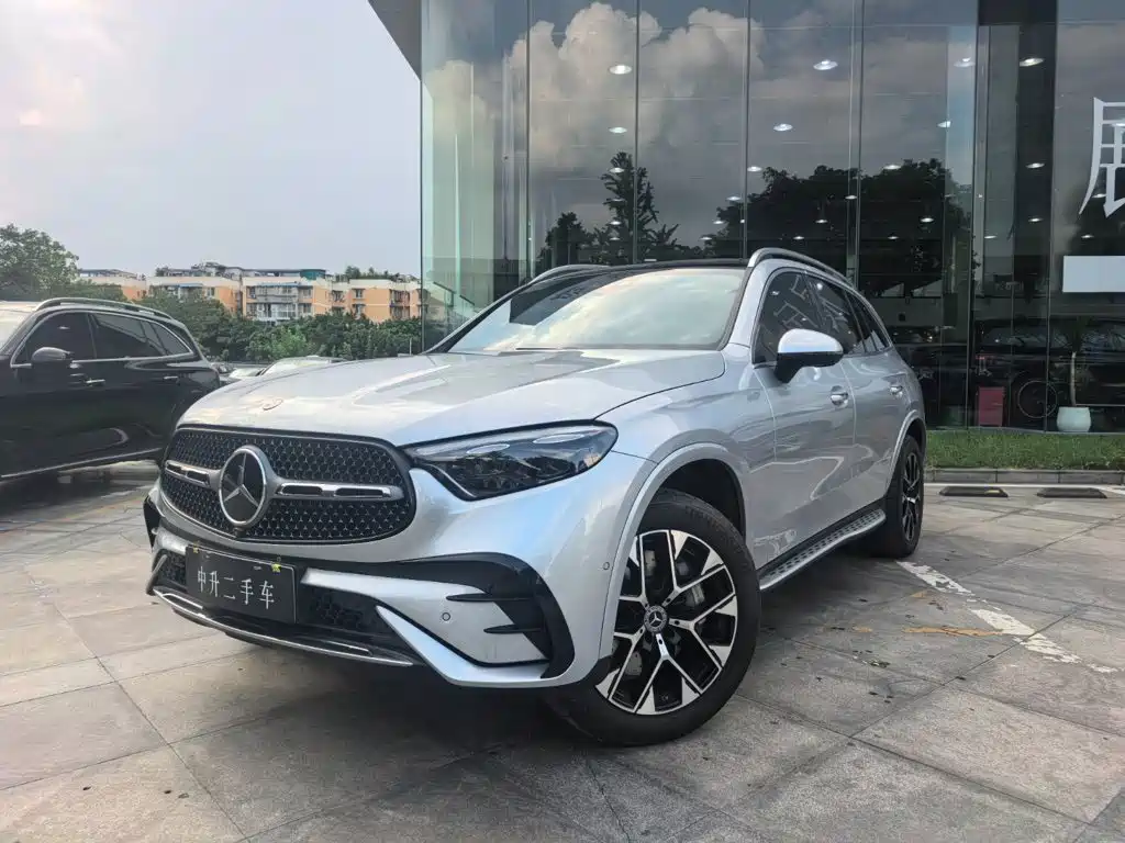 2026 Mercedes-Benz GLC - zdjęcie 1 z 20