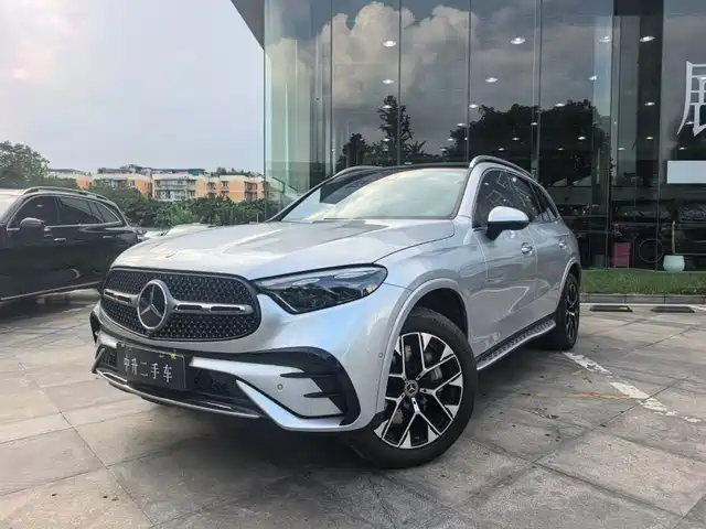 2026 Mercedes-Benz GLC