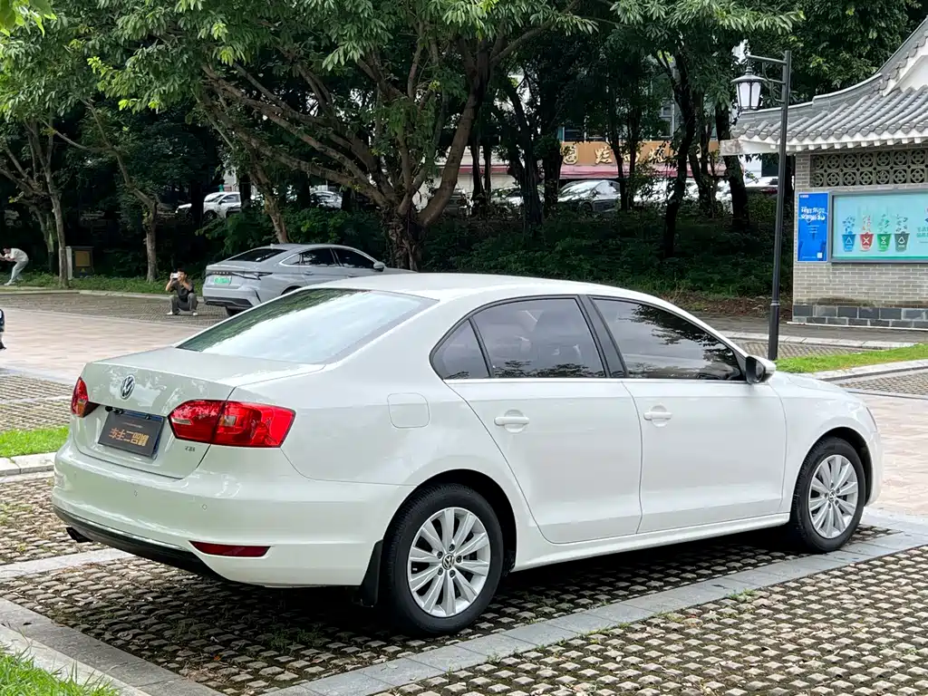 Volkswagen Sagitar — миниатюра 5