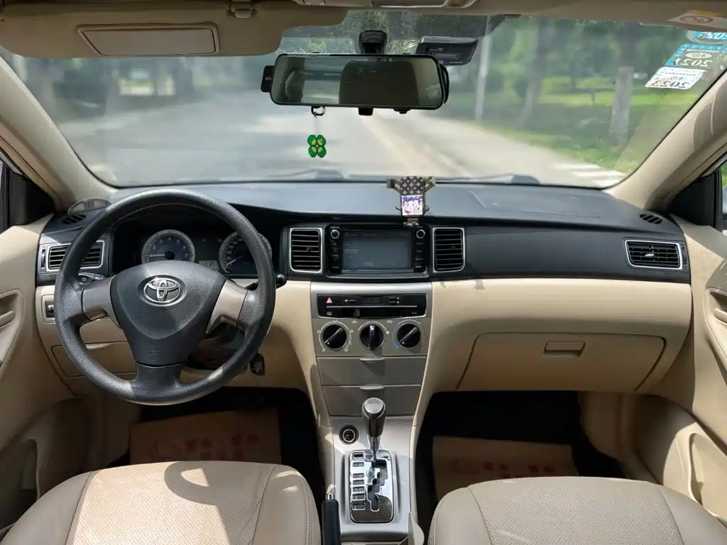 Toyota Corolla — миниатюра 13
