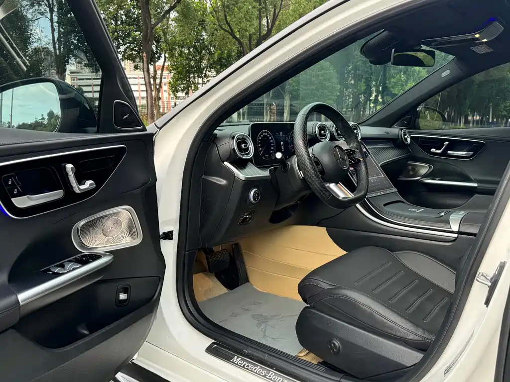 Mercedes-Benz C-Class — миниатюра 9