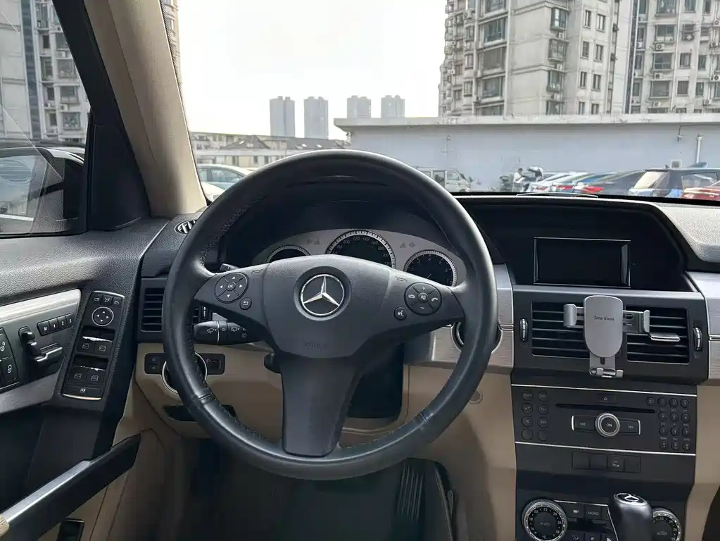 Mercedes-Benz GLK-Class (Import) — миниатюра 14