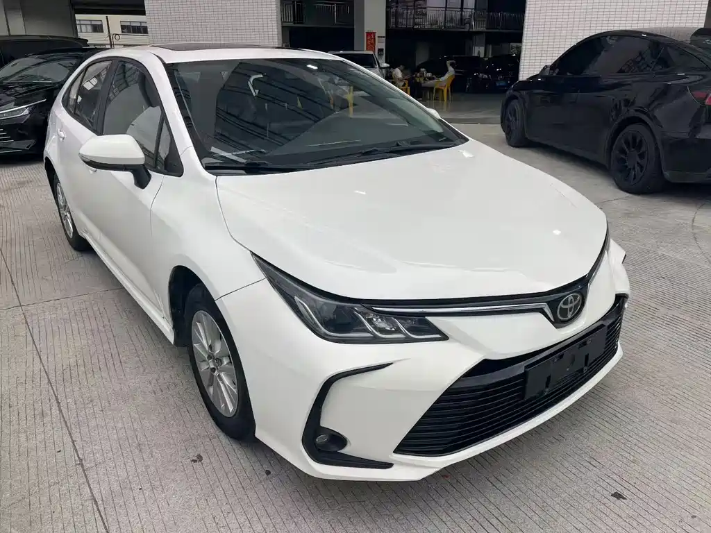 Toyota Corolla - фото 3