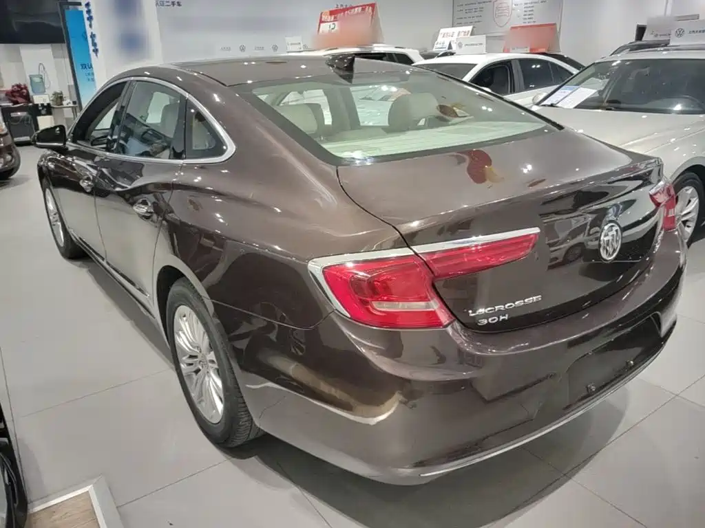 Buick LaCrosse — миниатюра 5