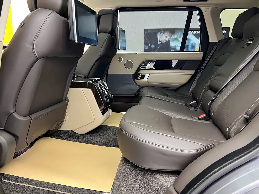 Land Rover Range Rover 2022 3.0 L6 400PS