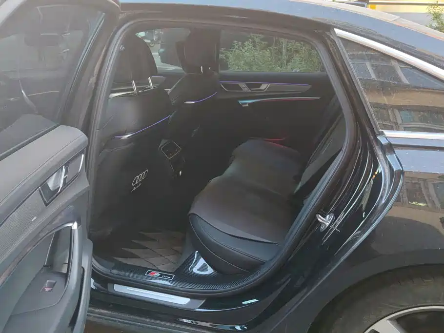 Audi A6L — миниатюра 11