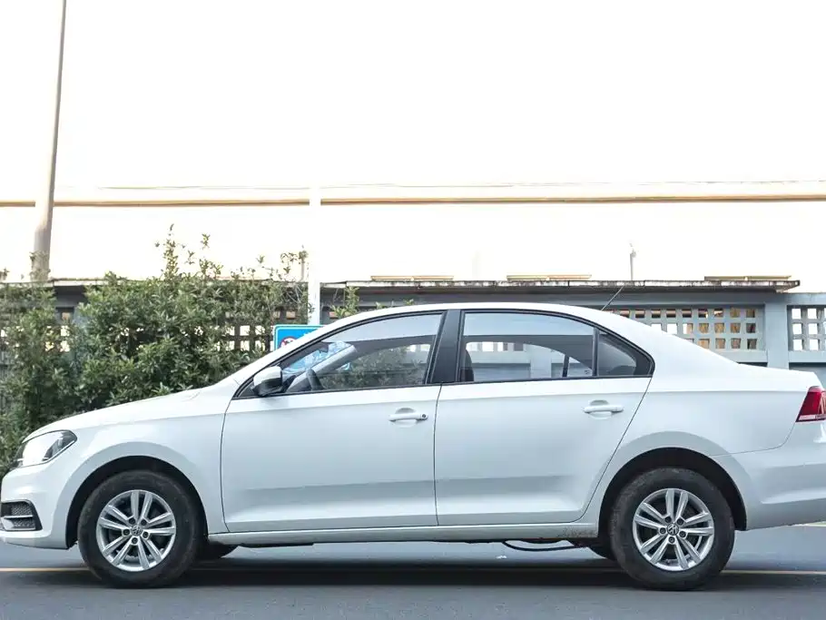 Volkswagen Santana — миниатюра 4