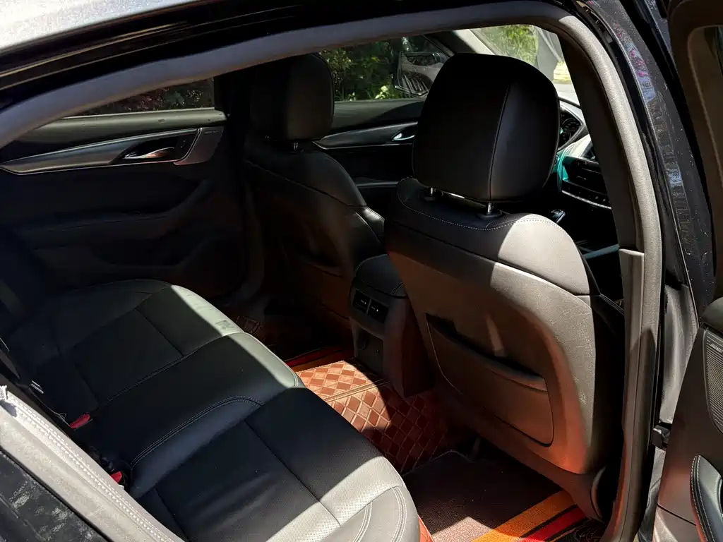 Cadillac CT5 — миниатюра 9