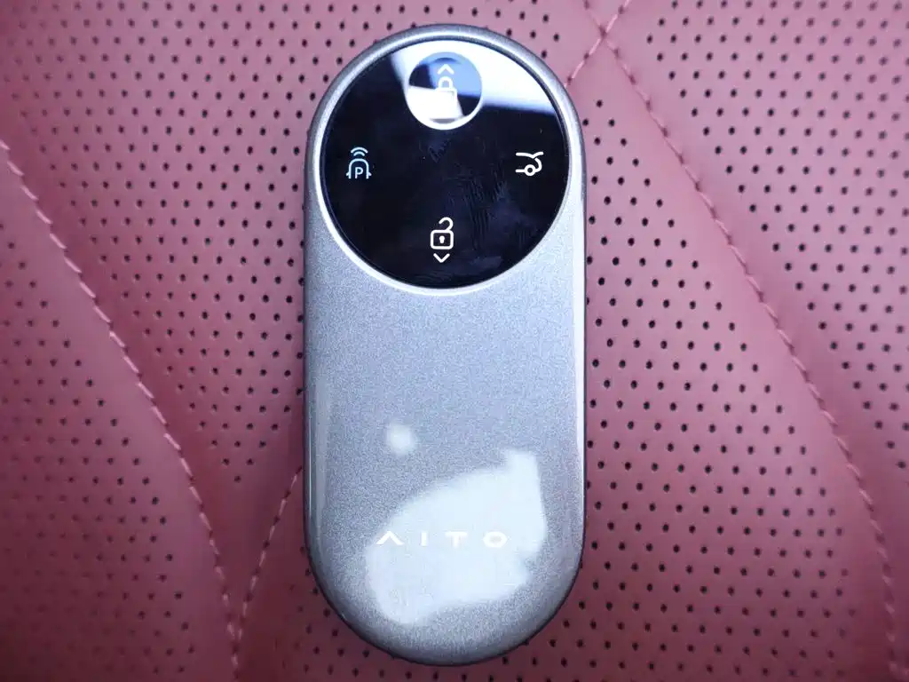 AITO AITO M8 — миниатюра 27