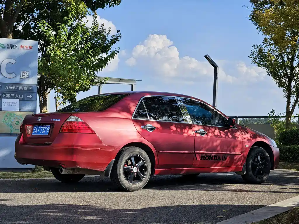 Honda Accord — миниатюра 17