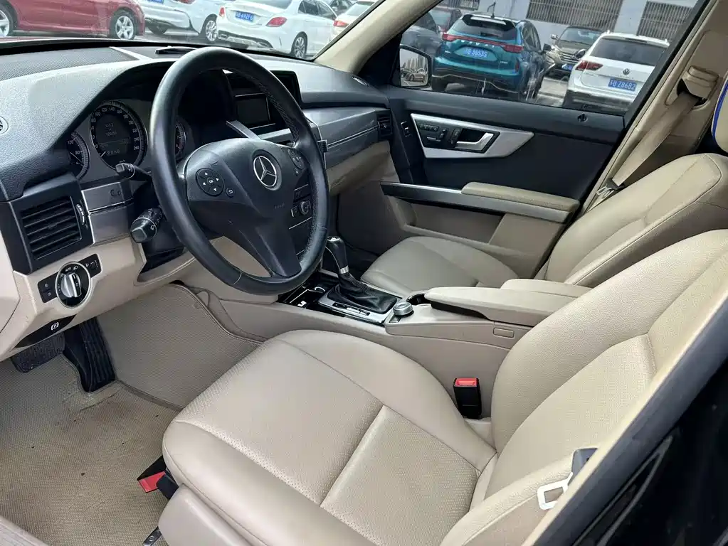 Mercedes-Benz GLK-Class (Import) — миниатюра 13