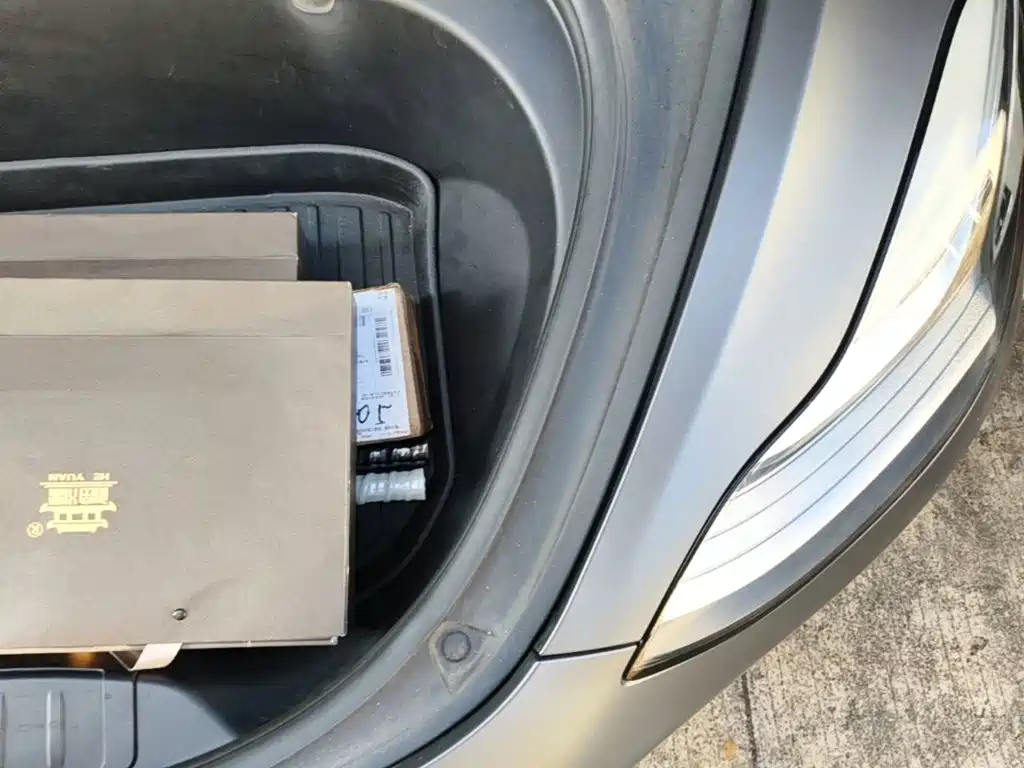 Tesla Model 3 — миниатюра 22