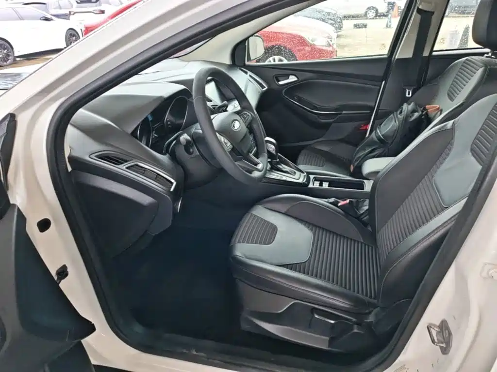 Ford Focus — миниатюра 15