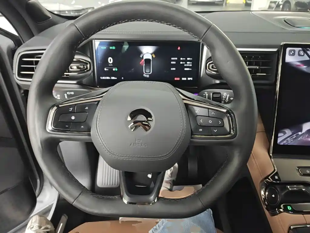 NIO ES6 — миниатюра 11