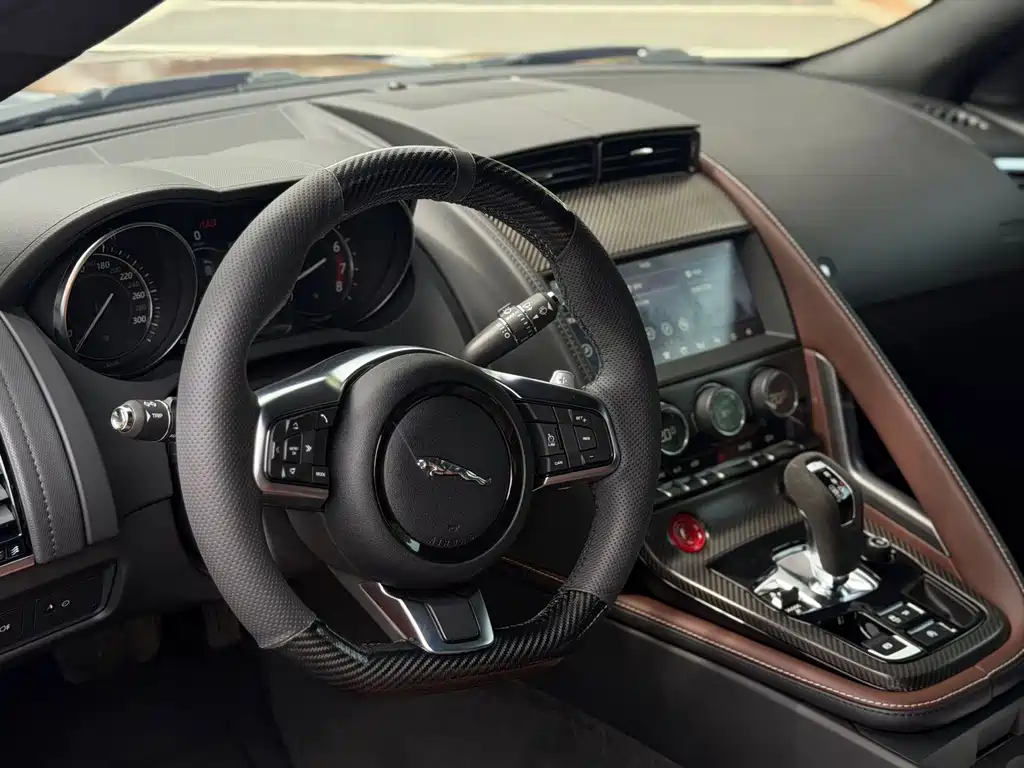 Jaguar F-TYPE — миниатюра 10
