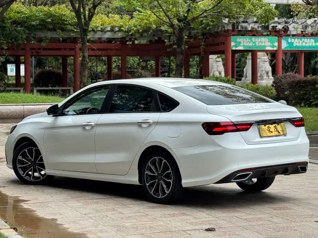 Geely Binrui — миниатюра 10