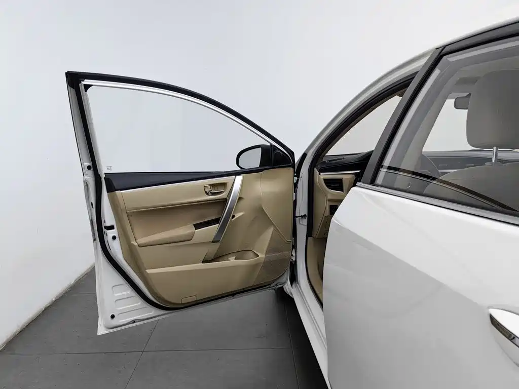 Toyota Corolla — миниатюра 8