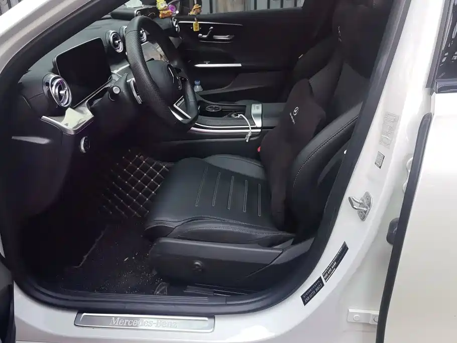 Mercedes-Benz C-Class — миниатюра 9