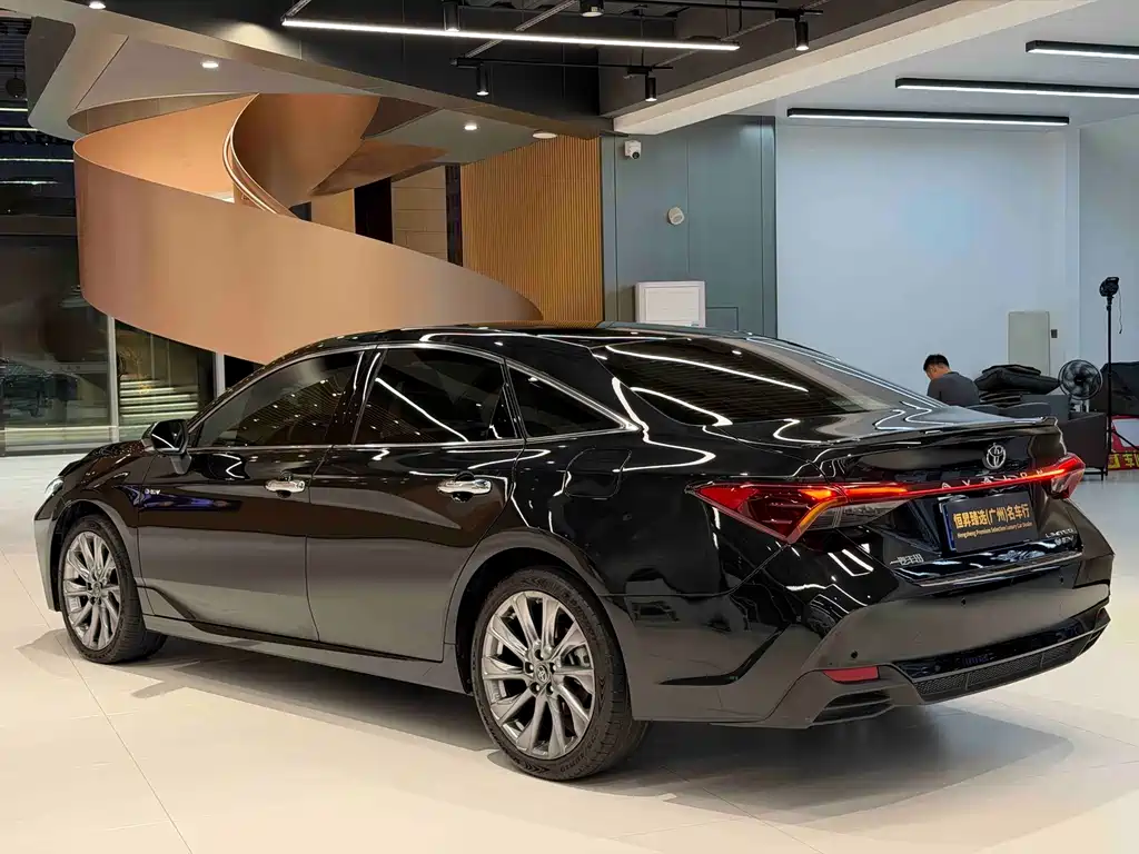 Toyota Avalon — миниатюра 4