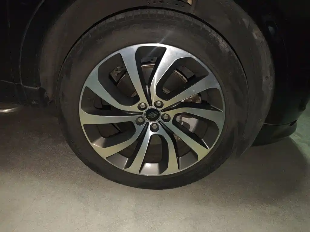 Land Rover Discovery Sport Hybrid — миниатюра 25