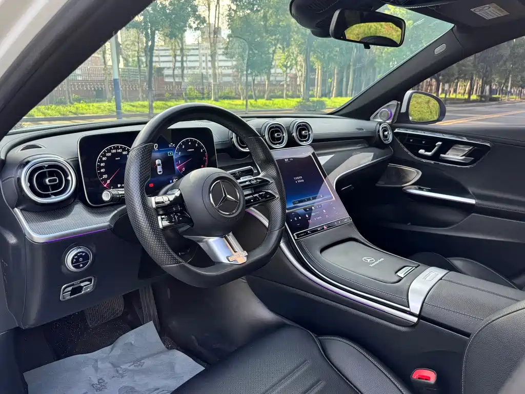 Mercedes-Benz C-Class — миниатюра 11
