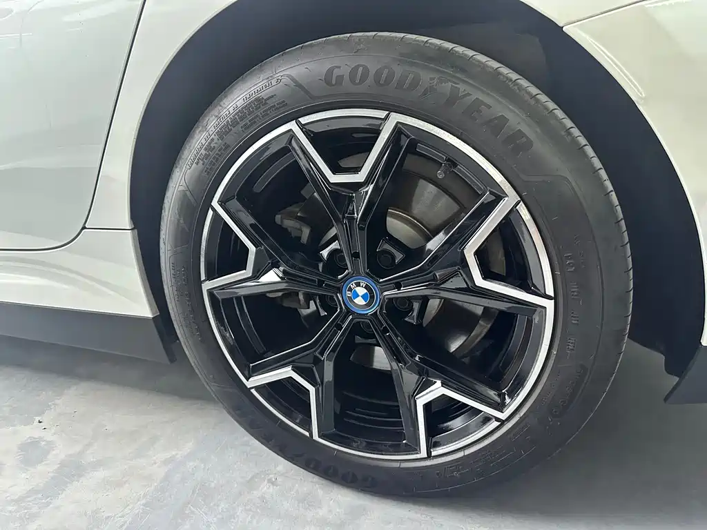 BMW i3 — миниатюра 19