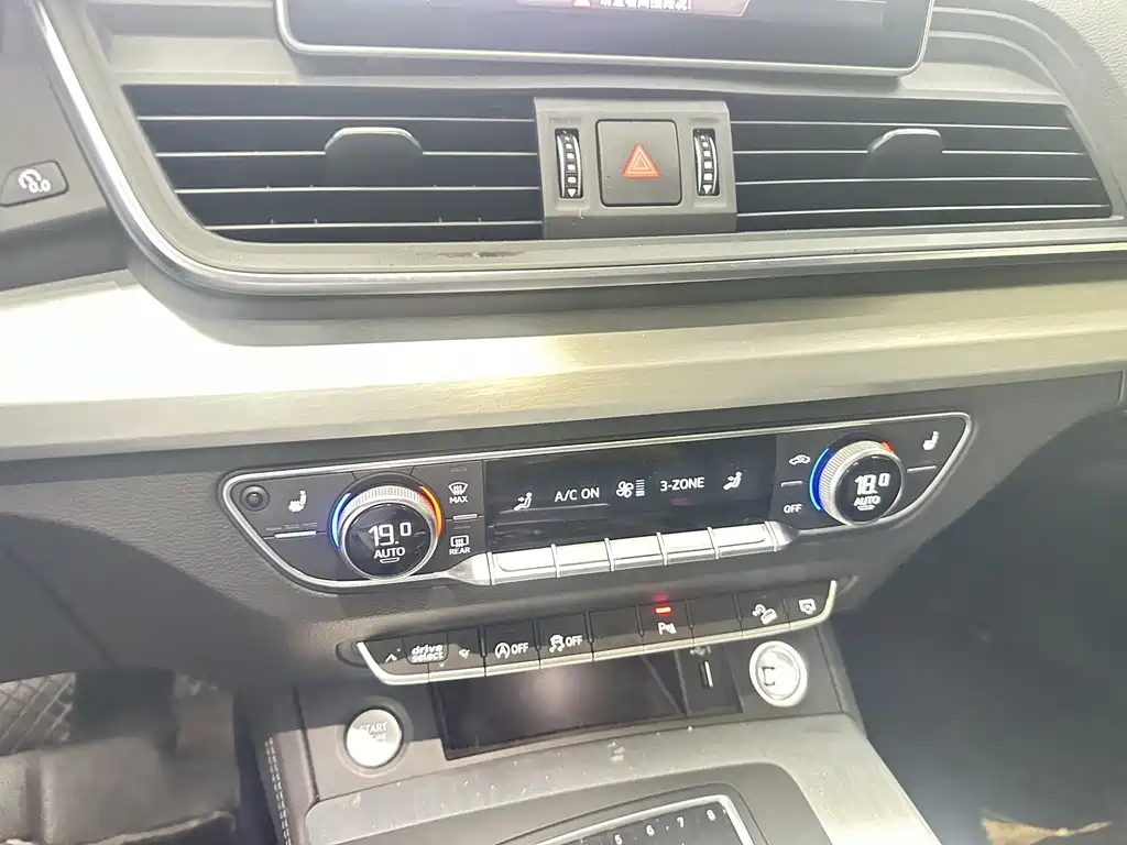 Audi Q5L — миниатюра 7