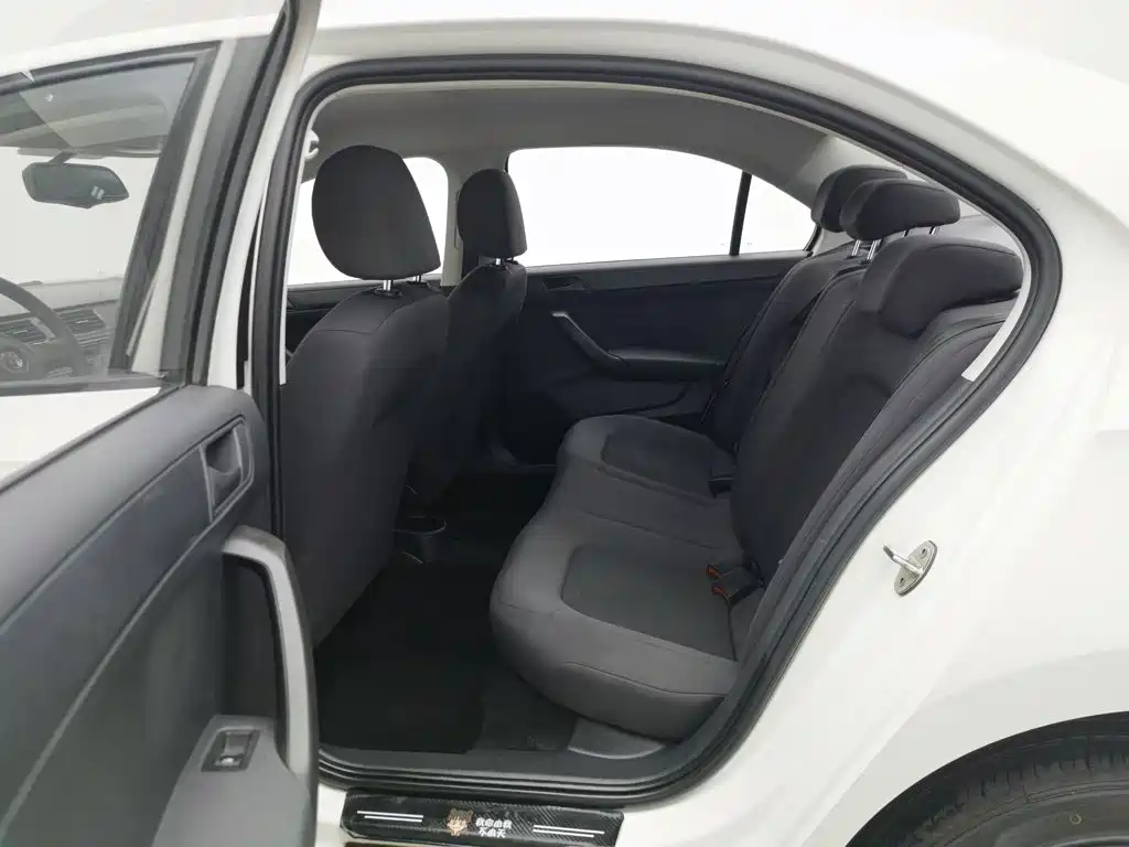 Volkswagen Santana — миниатюра 15