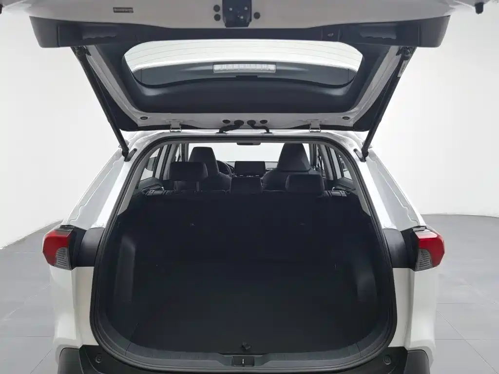 Toyota RAV4 — миниатюра 16