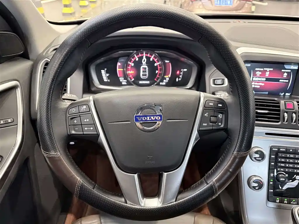 Volvo XC60 — миниатюра 20