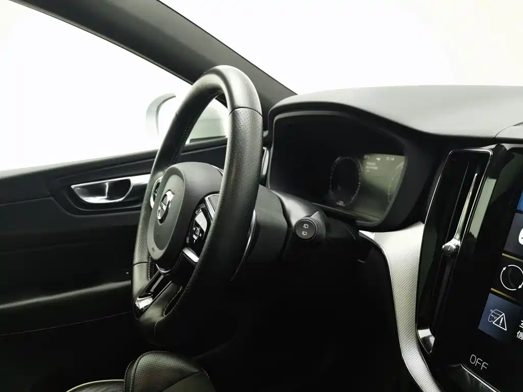 Volvo XC60 — миниатюра 22