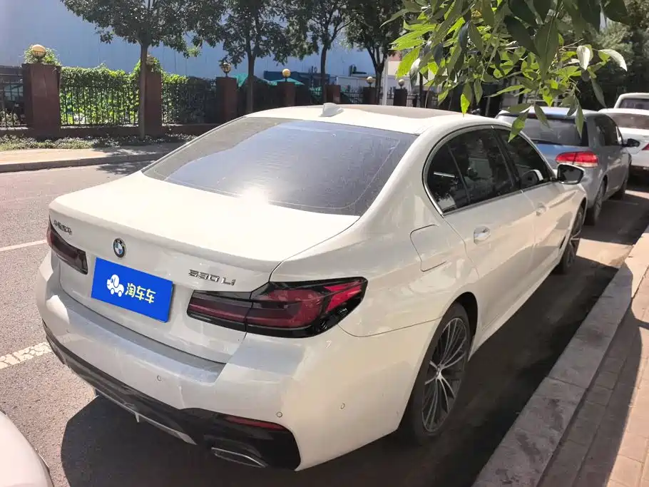 BMW 5 Series — миниатюра 3