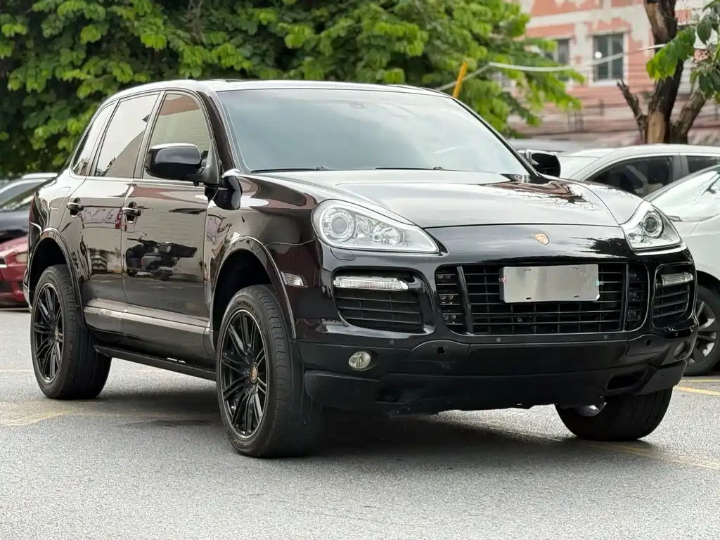 Porsche Cayenne — миниатюра 3
