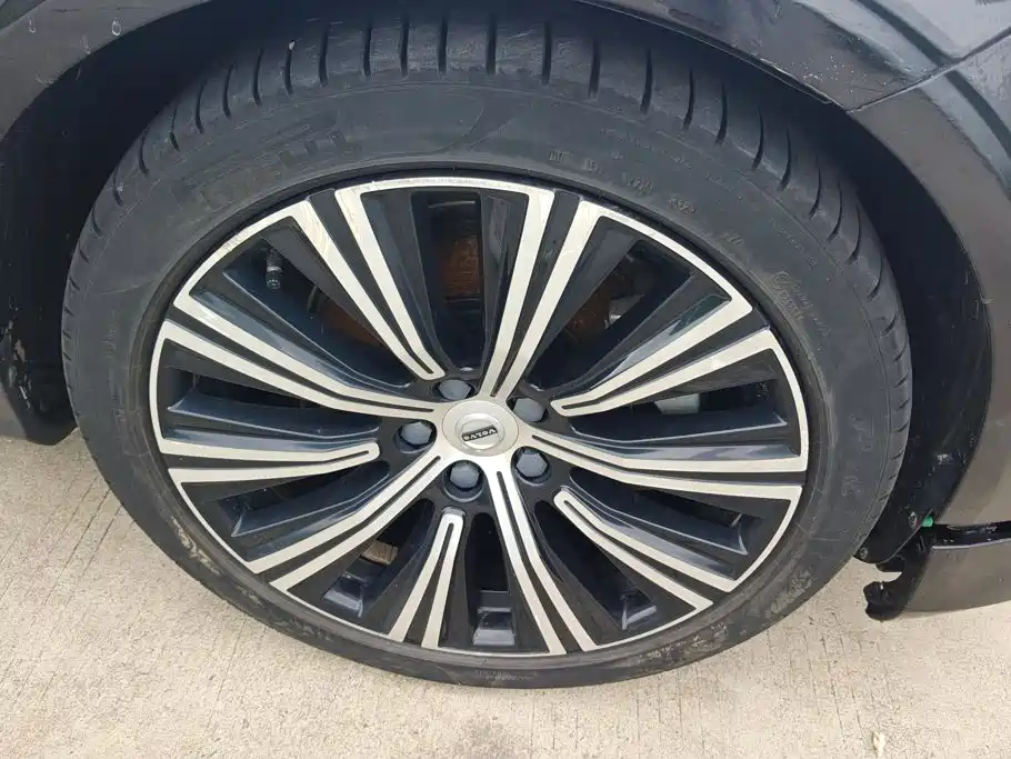 Volvo S90 — миниатюра 6