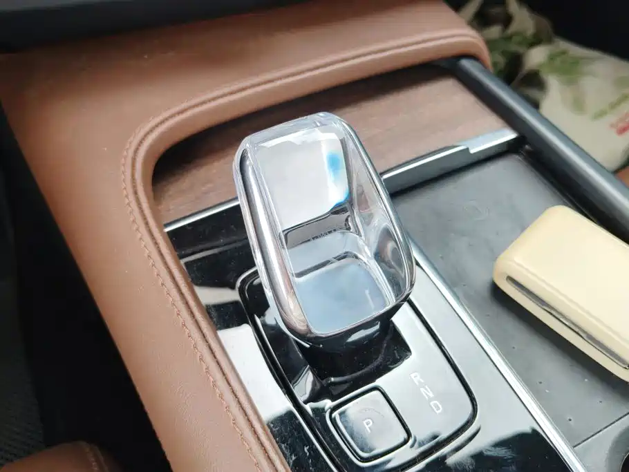 Volvo S90 — миниатюра 16