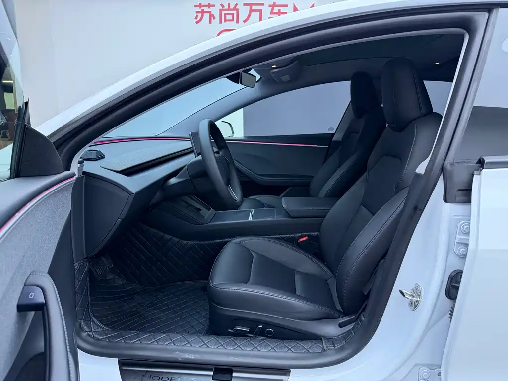 Tesla Model 3 — миниатюра 6