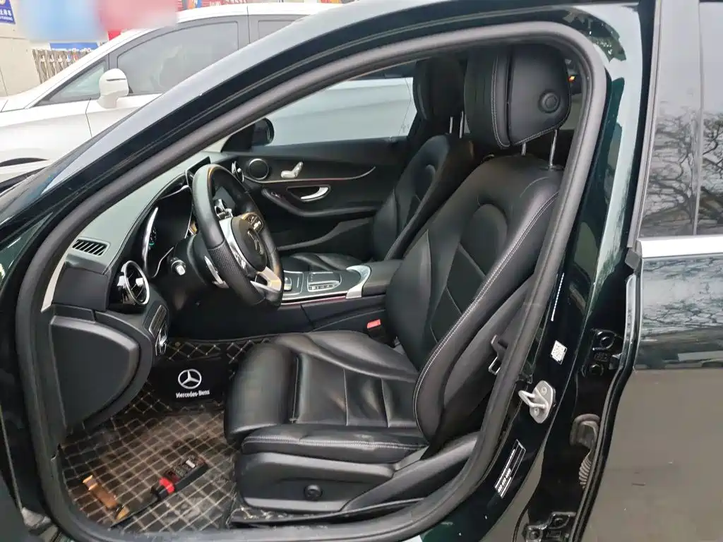 Mercedes-Benz C-Class — миниатюра 11