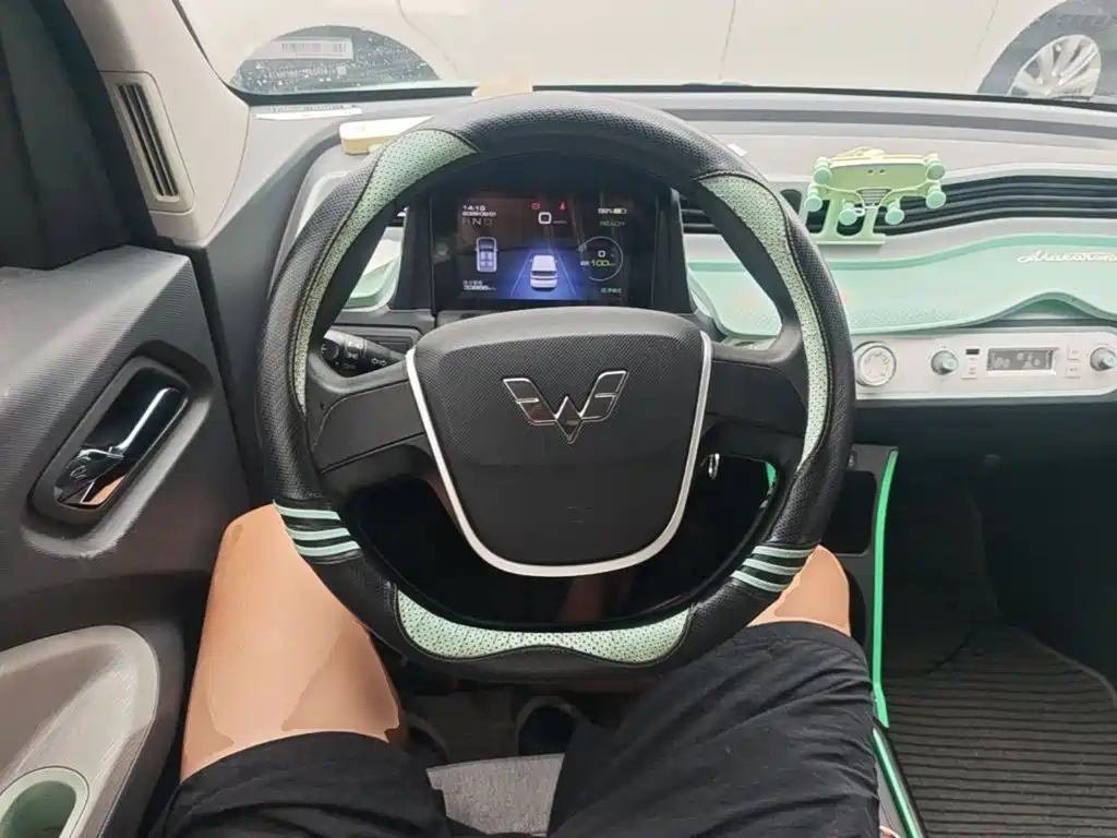 Wuling MINIEV — миниатюра 11