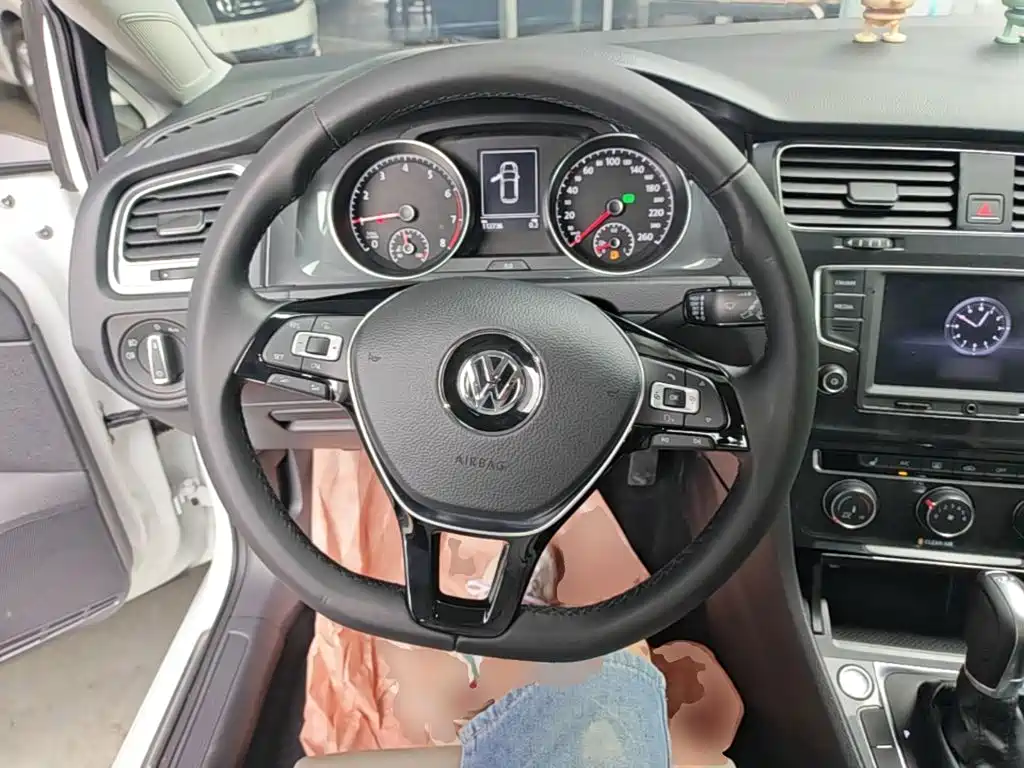 Volkswagen Golf — миниатюра 11