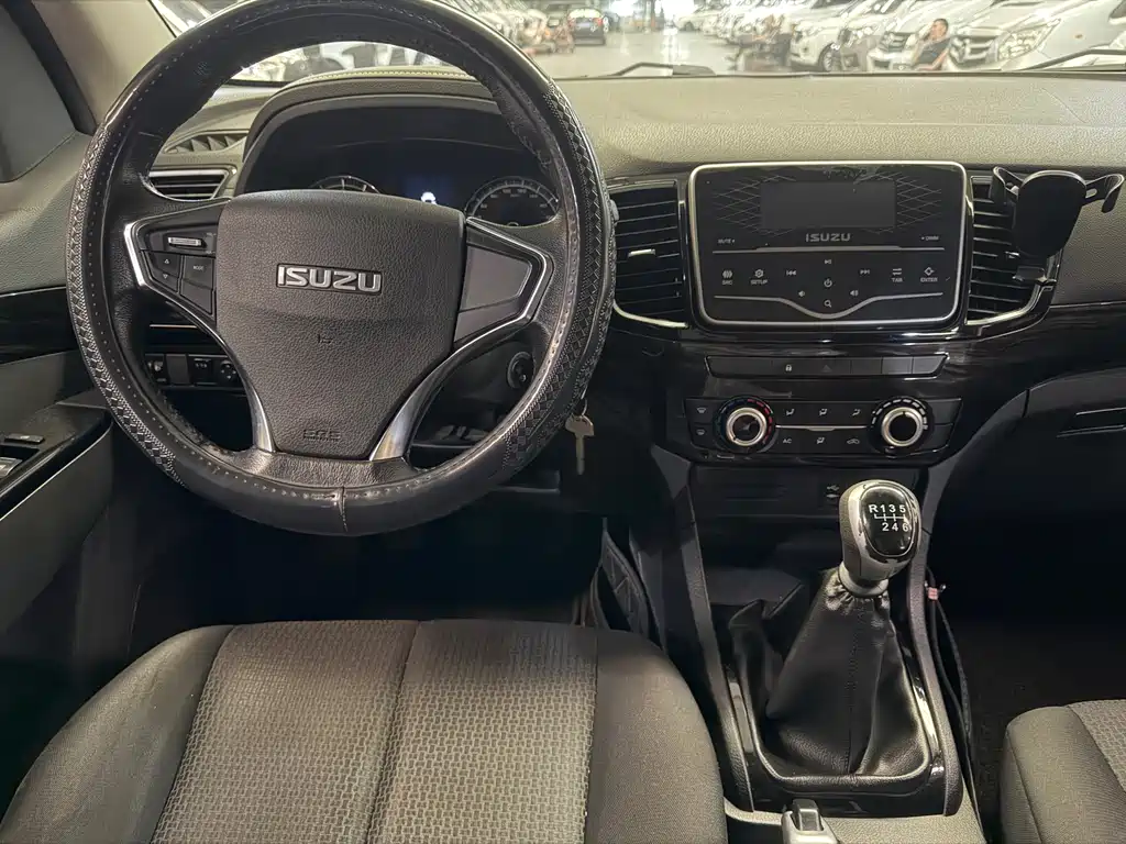 Isuzu Lingtuo — миниатюра 9