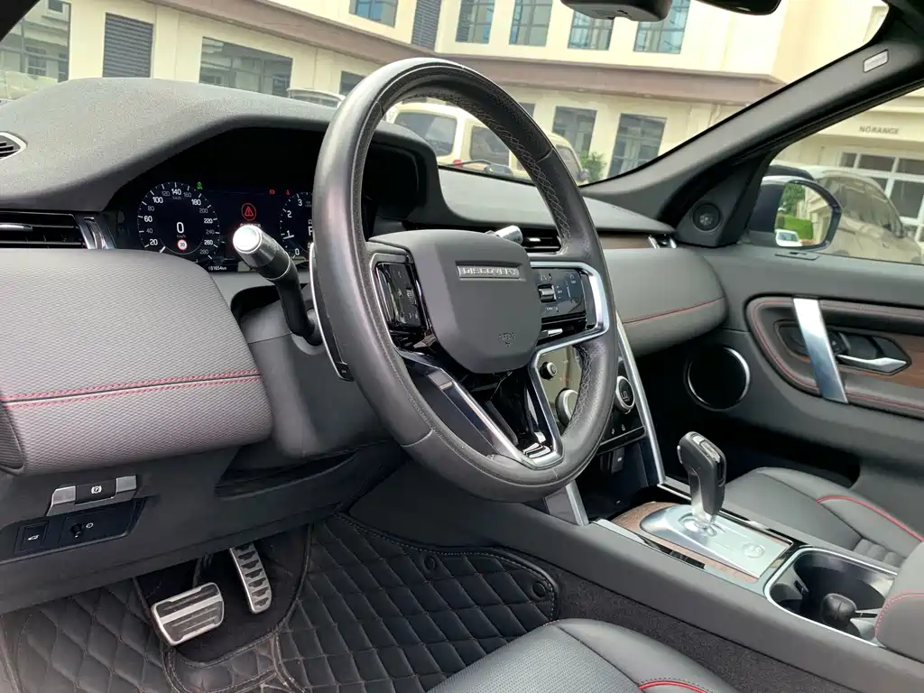 Land Rover Discovery Sport — миниатюра 18