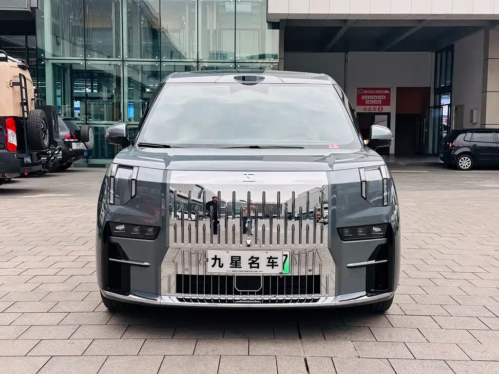 Zeekr 009 2024 мест 108kWh