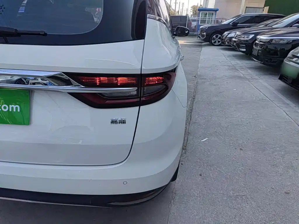 Geely Jia Ji — миниатюра 8