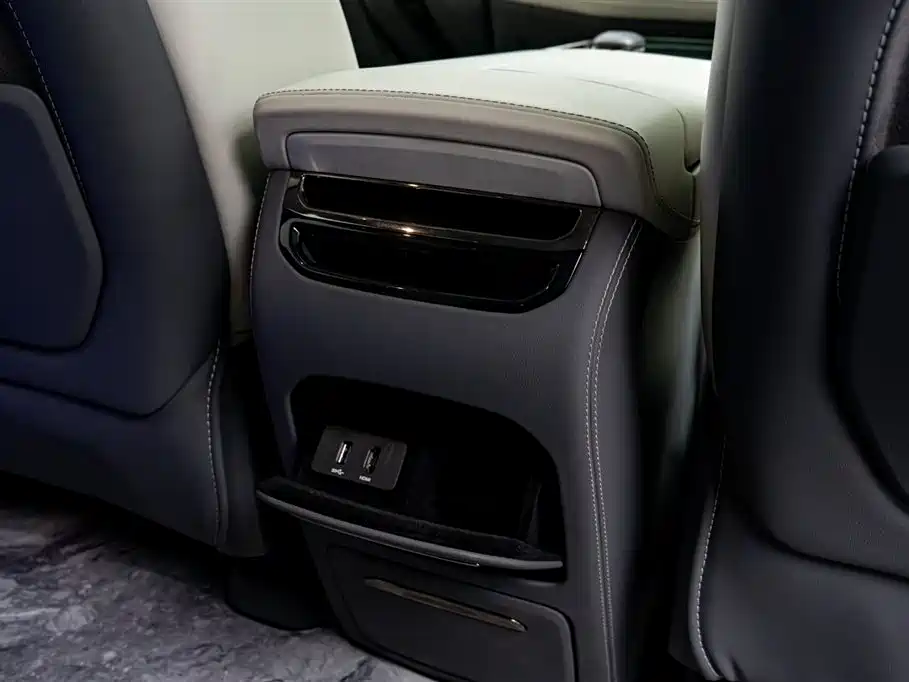 ZEEKR EXTREME KRYPTON 009