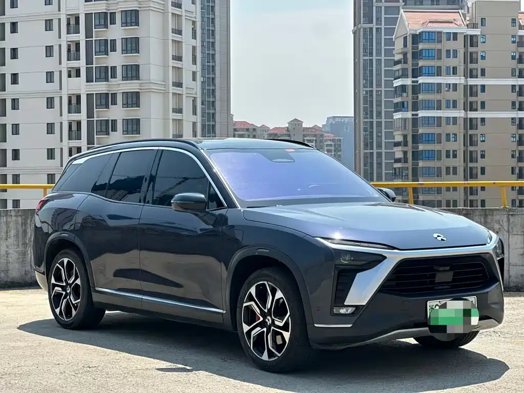 NIO ES8 2020 415KM мест