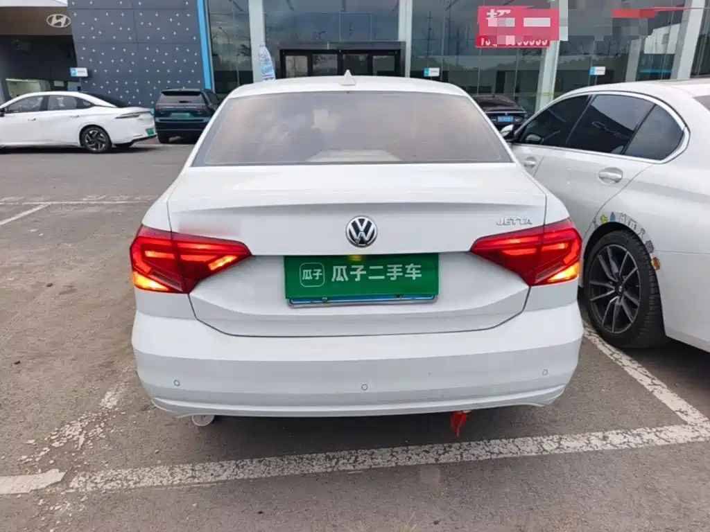 Volkswagen Jetta — миниатюра 6