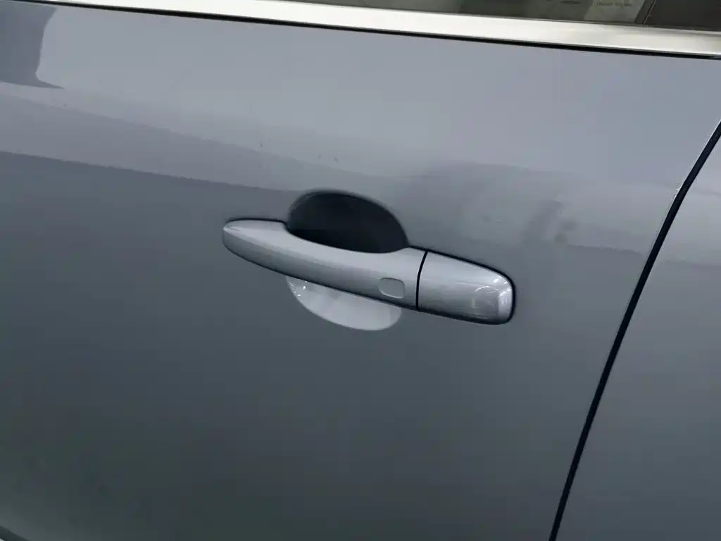 Volvo V40 — миниатюра 18