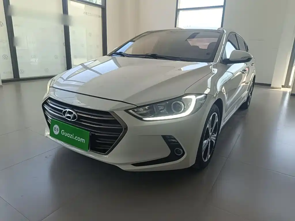 Hyundai Elantra — миниатюра 2