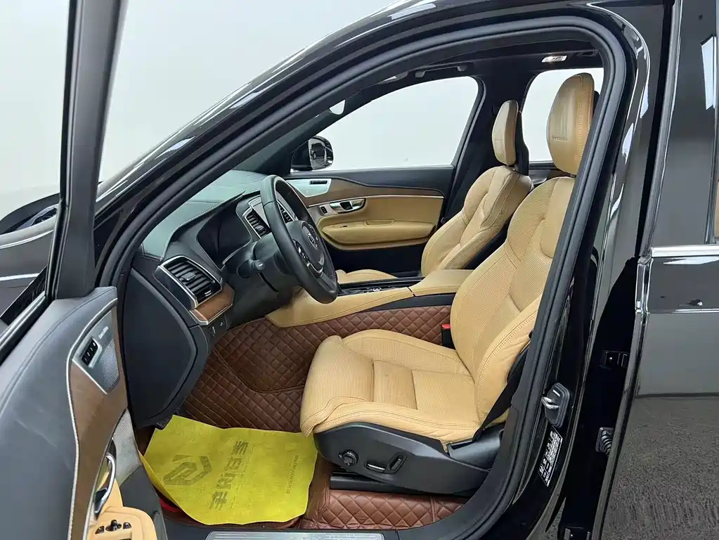 Volvo XC90 — миниатюра 15