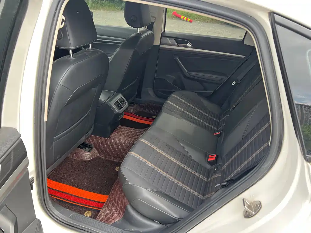 Volkswagen Lavida — миниатюра 6